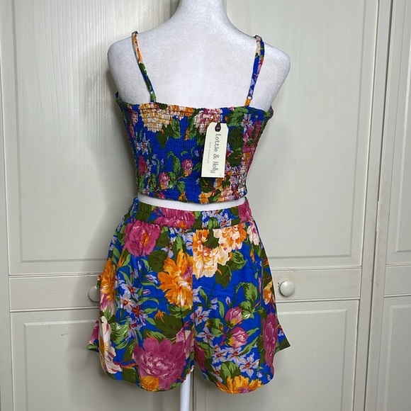 BOG Lottie & Holly Women 2 Piece Set Cropped Tank Shorts Floral Set Pink Blue L - Picture 4 of 8